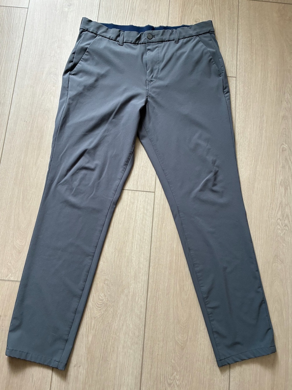 Mizzen+Main Helmsman Slim Gray Performance Chinos